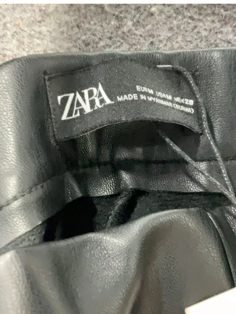 Zara Black Faux Leather High Rise Skinny Ankle Zip Pants M NWT